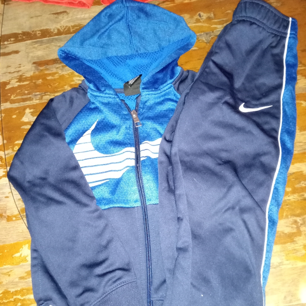 Nike Kids Sweat shirt and Pants set
